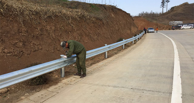 新疆农村公路波形护栏