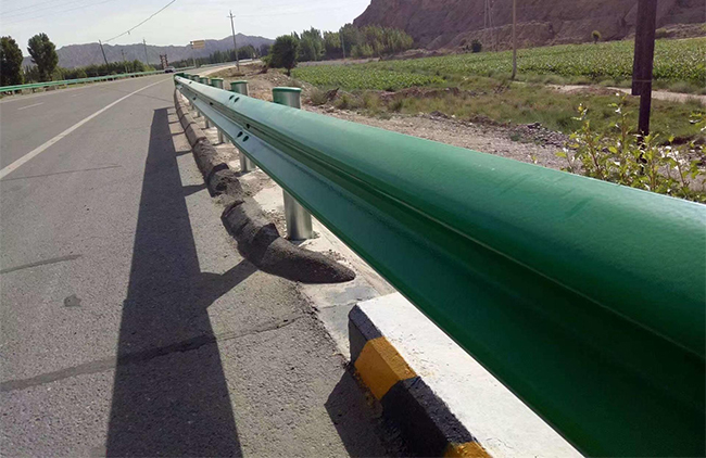新疆高速公路波形护栏