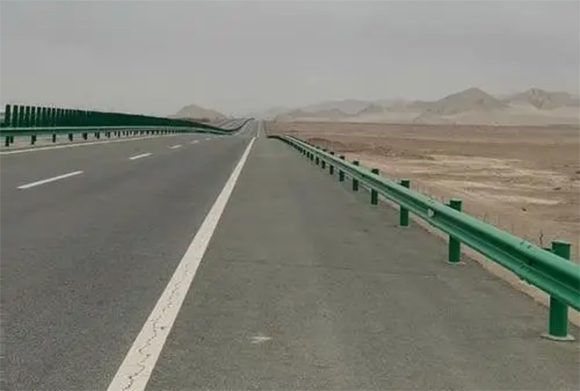 新疆高速护栏