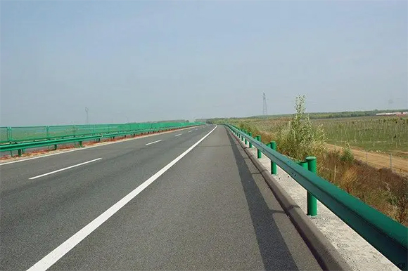 新疆高速波形梁护栏