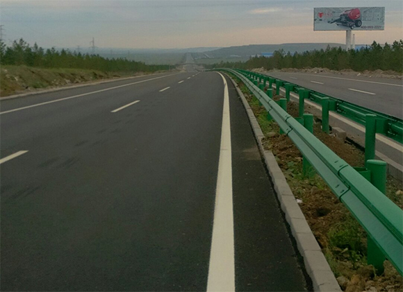 新疆高速防撞护栏